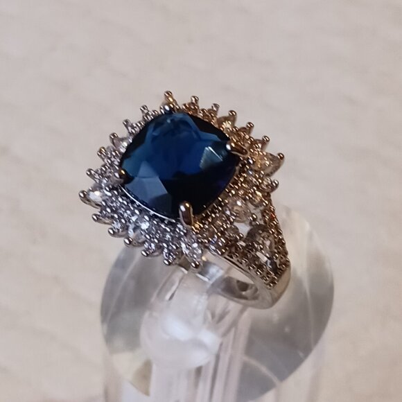 Silver Fashion Blue Tanzanite Halo Statement Ring Size 7 NWOT - Picture 3 of 13